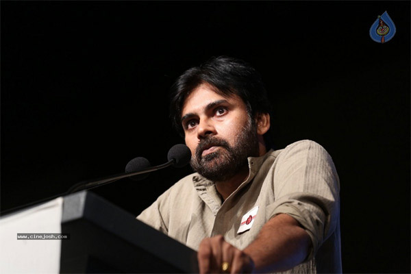 pawan kalyan,kakinada public meet,janasena,kaapu reservation,mudragada  కన్ఫ్యూజన్ లో పవన్ కాకినాడ సభ..!